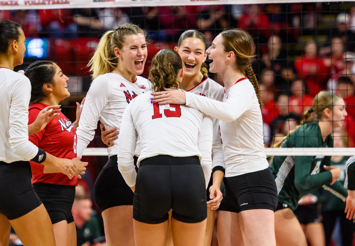 04_VB vs Michigan State 1013